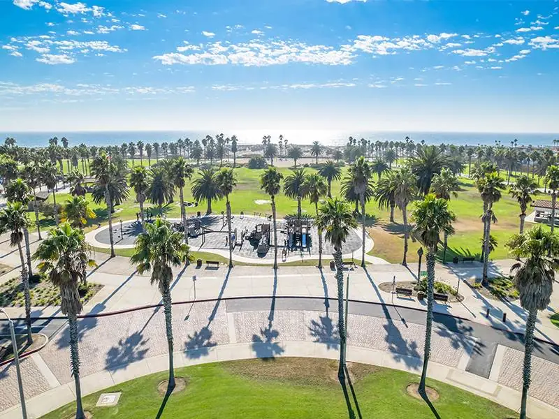 Oxnard Beach Park lawn where Neon Pilates outdoor mat classes meet